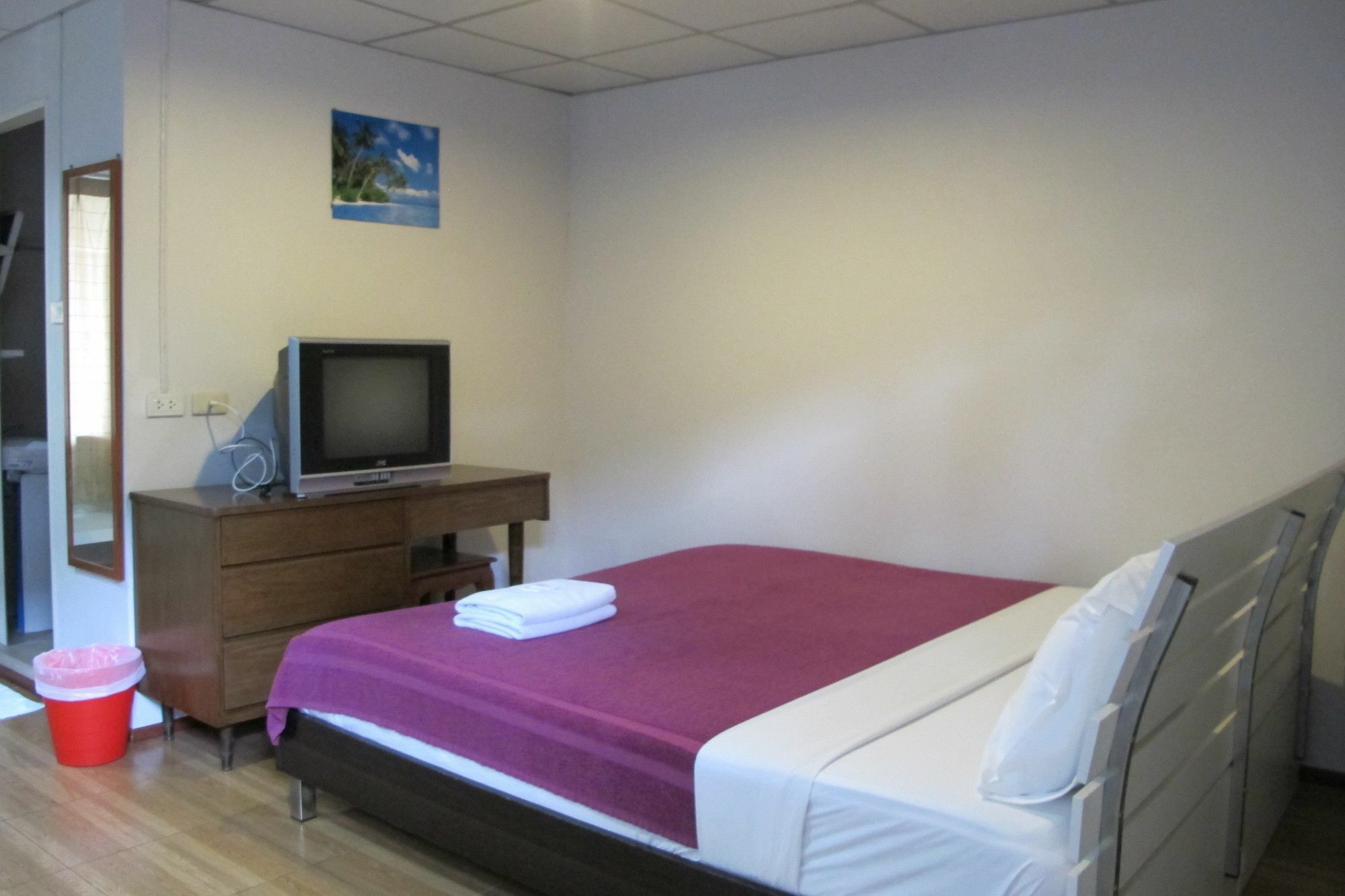 Samchai Hotel Si Racha Bagian luar foto