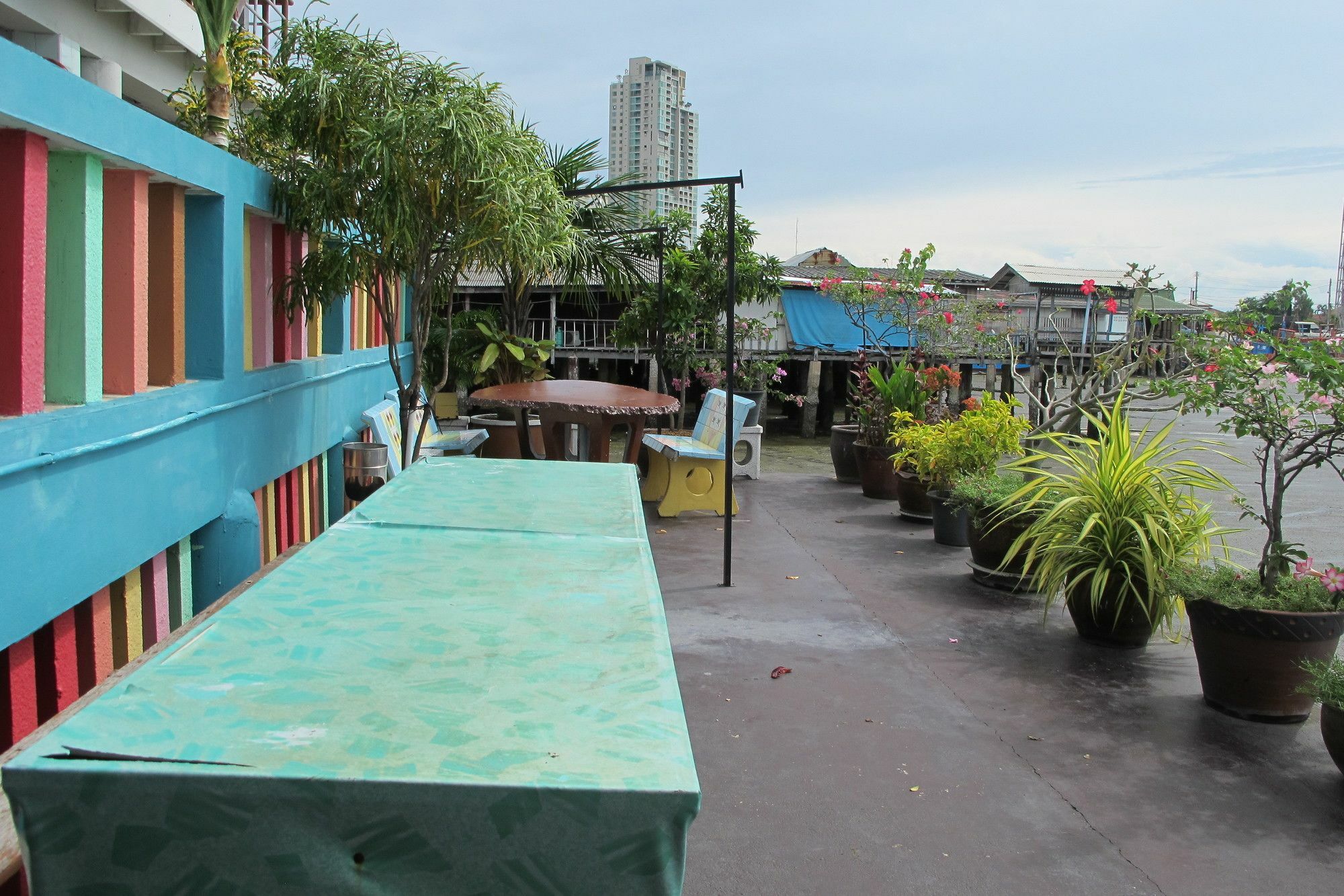 Samchai Hotel Si Racha Bagian luar foto