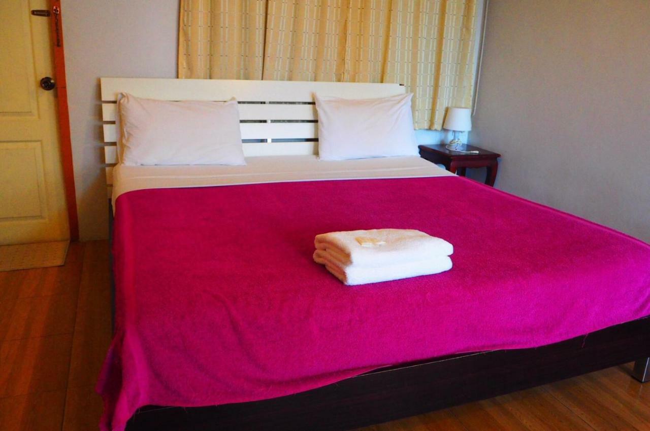 Samchai Hotel Si Racha Bagian luar foto
