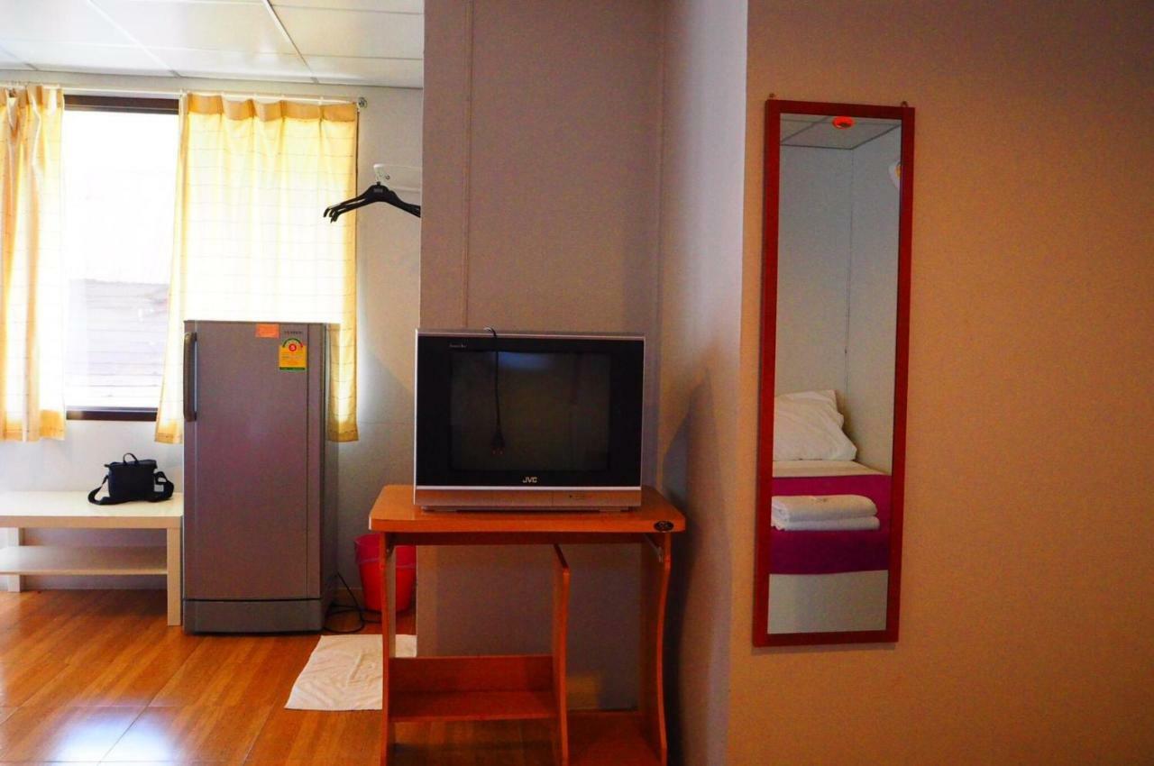 Samchai Hotel Si Racha Bagian luar foto