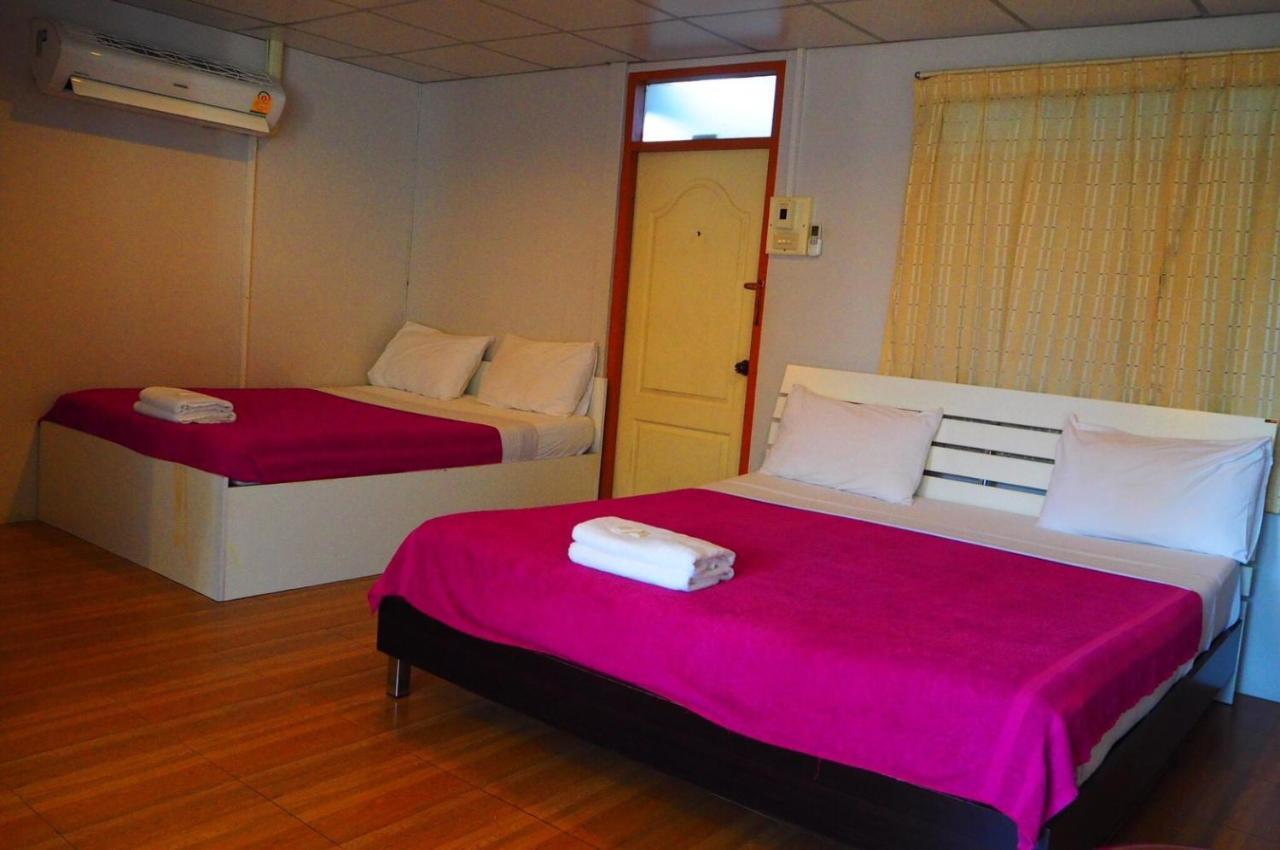 Samchai Hotel Si Racha Bagian luar foto