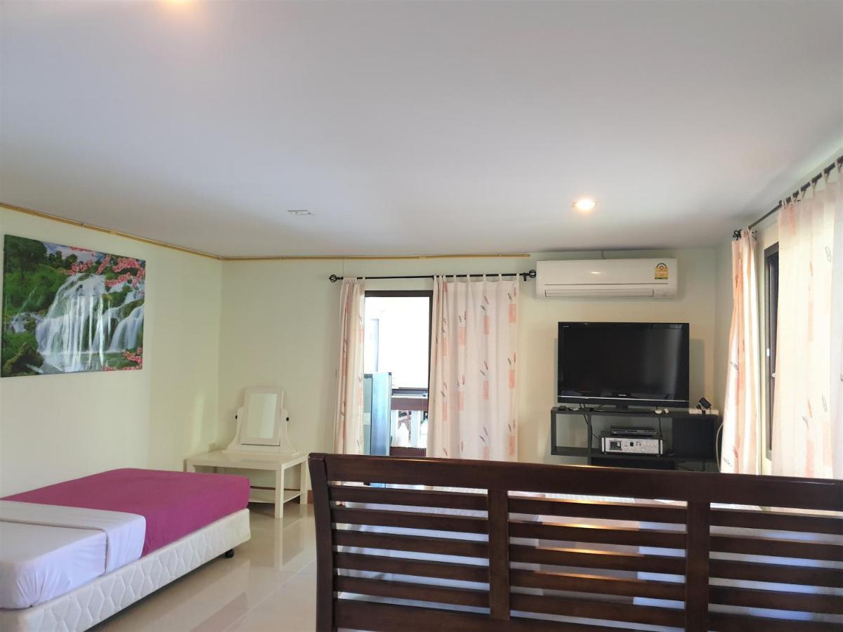 Samchai Hotel Si Racha Bagian luar foto
