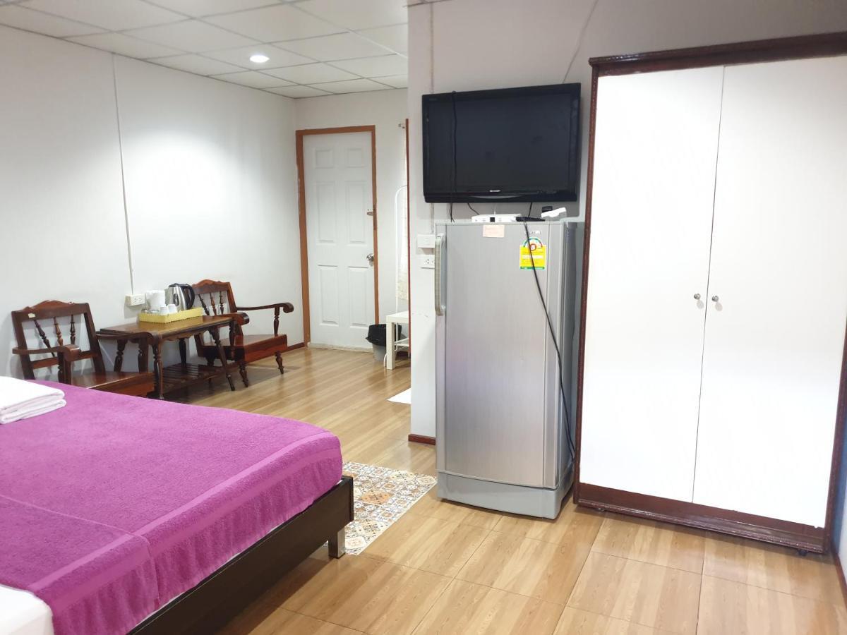Samchai Hotel Si Racha Bagian luar foto