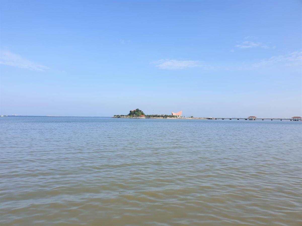 Samchai Hotel Si Racha Bagian luar foto