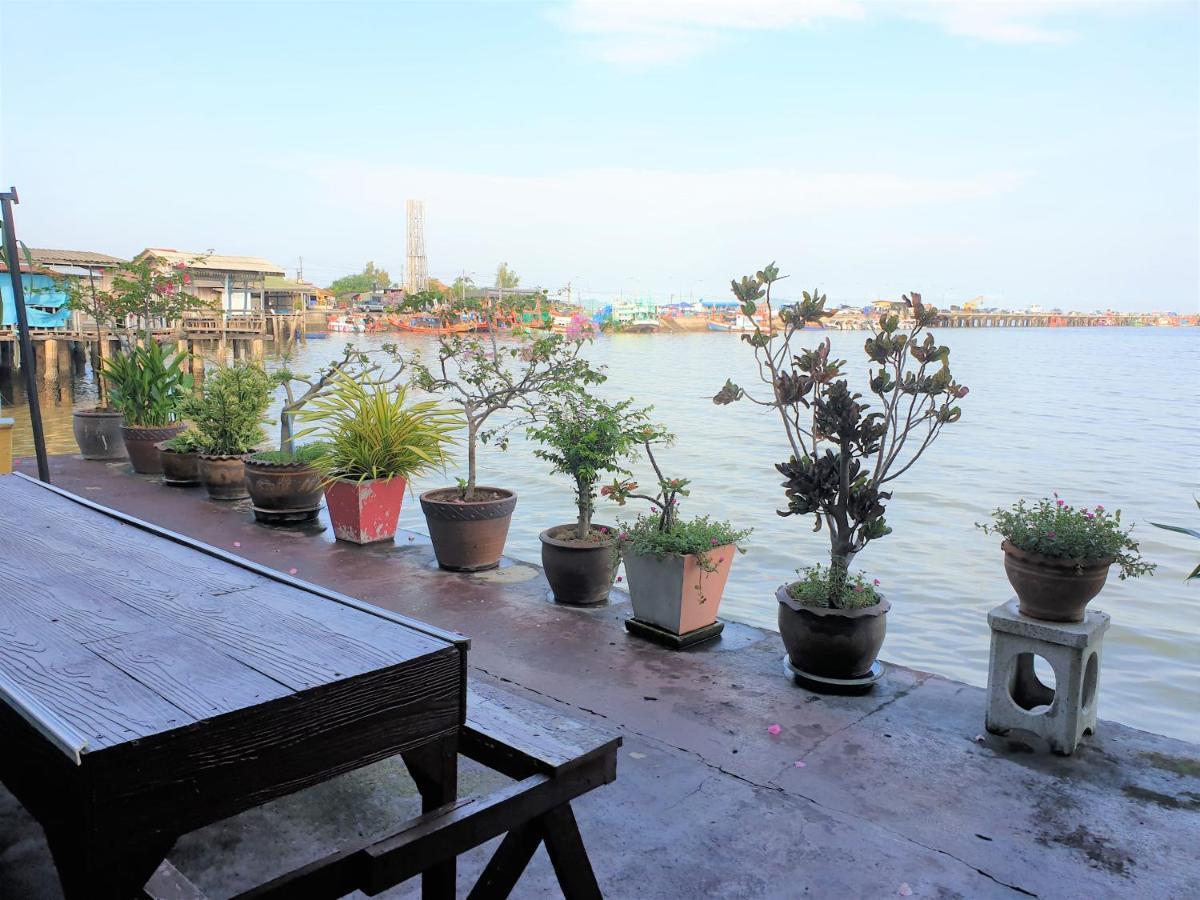 Samchai Hotel Si Racha Bagian luar foto