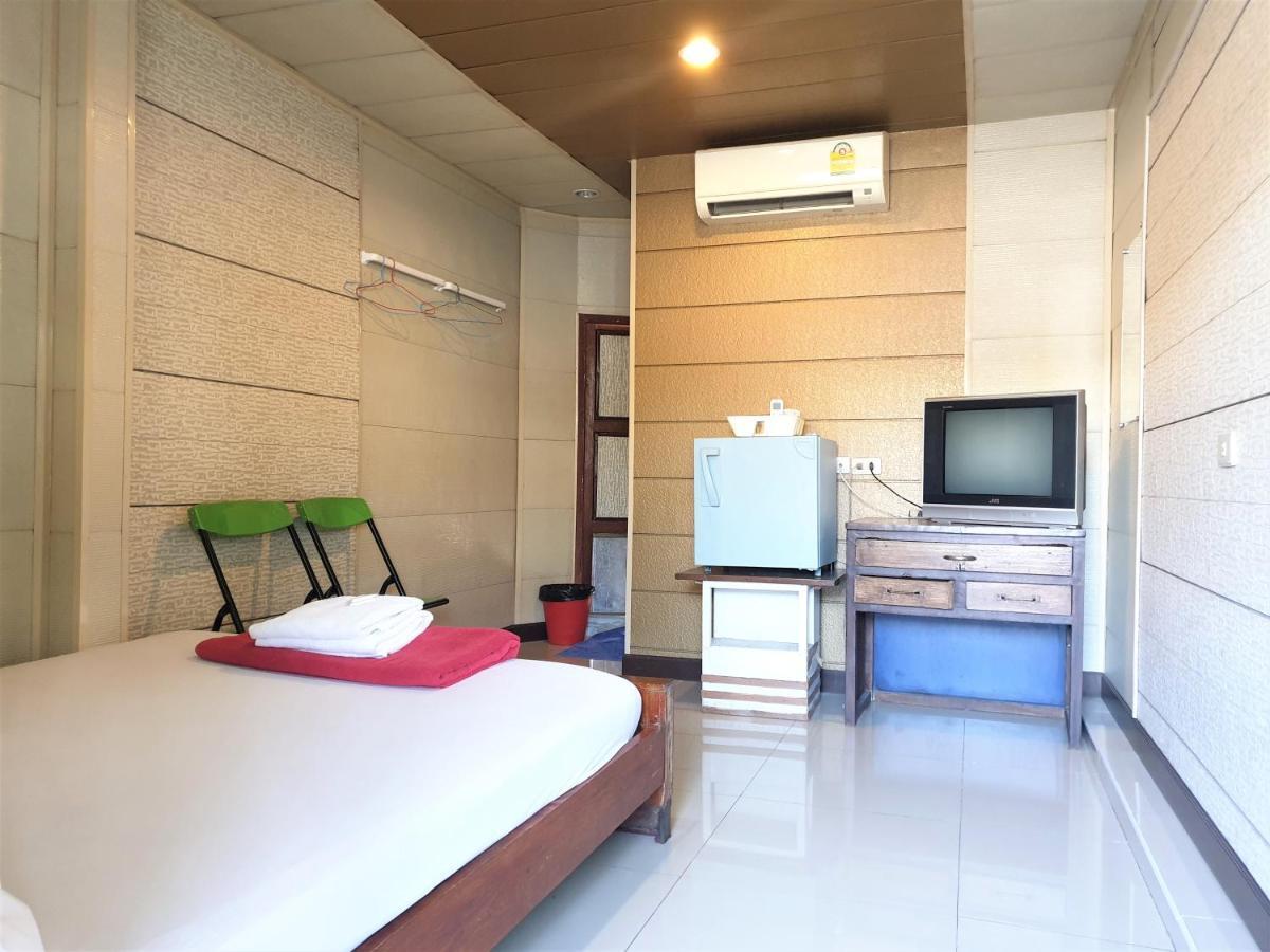 Samchai Hotel Si Racha Bagian luar foto